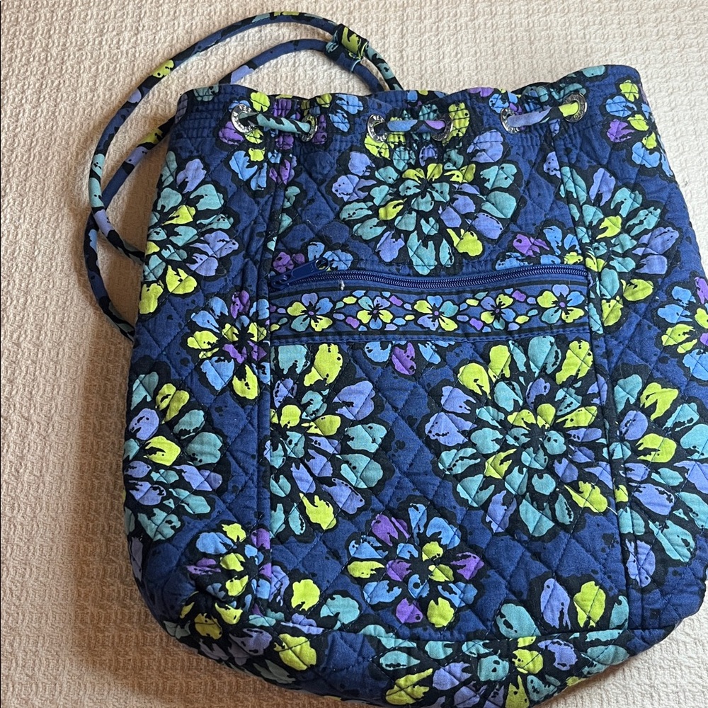 Vera Bradley, blue/green/lilac floral backpack, soft comfy adjustable strap, zip